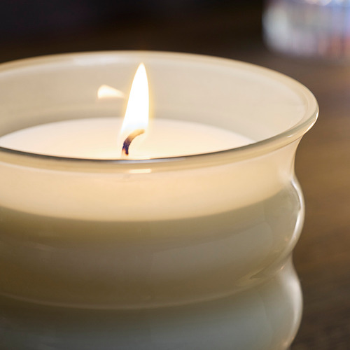 JUVELTRAST lilin beraroma dalam gelas