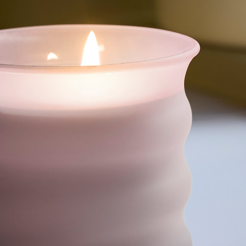 JUVELTRAST lilin beraroma dalam gelas