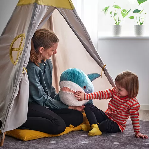 BLÅHAJ boneka