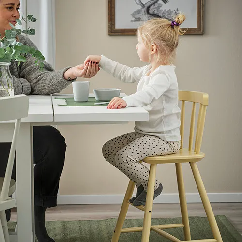 example-of-kids-dining-chair-in-use