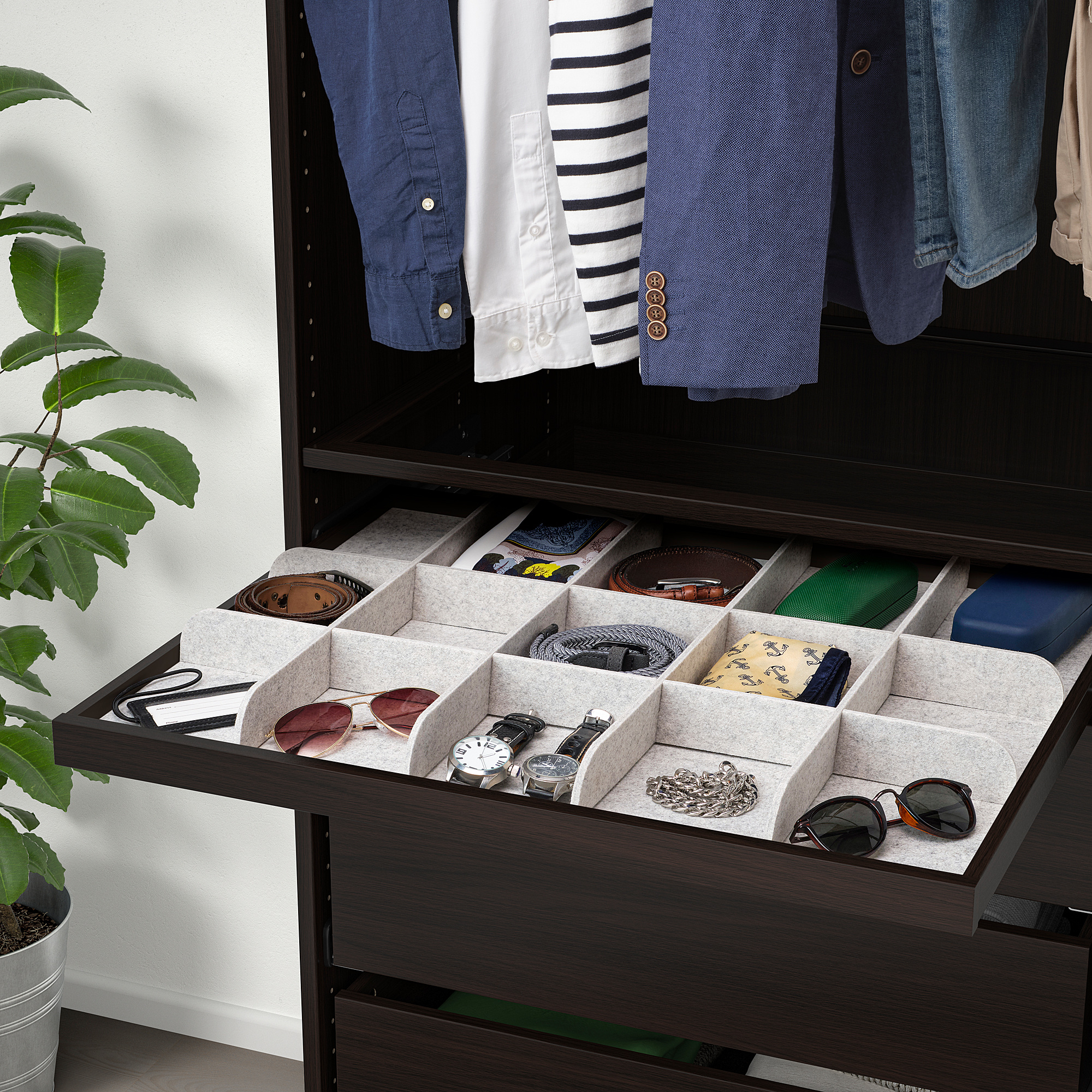 KOMPLEMENT pullout tray with divider, blackbrown/light grey, 75x58 cm