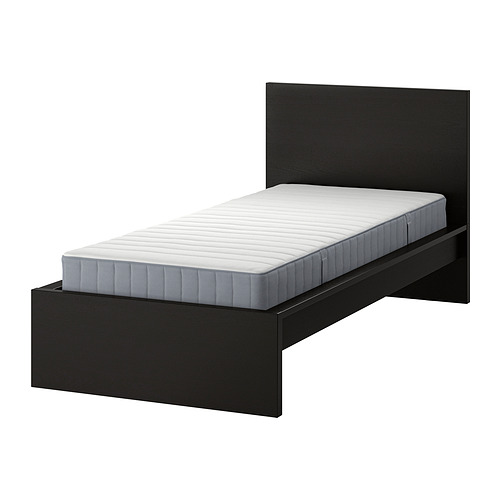 MALM rangka tempat tidur dengan kasur
