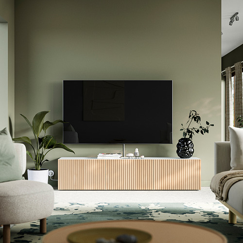 BESTÅ meja TV dengan pintu