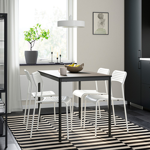 SANDSBERG table and 4 chairs