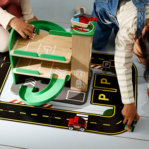 LILLABO garage with car and helicopter
