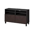BESTÅ - Meja TV dengan pintu, hitam-cokelat Hedeviken/Stubbarp/cokelat tua veneer kayu oak diwarnai, 120x42x74 cm
