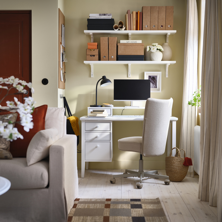 GULLABERG/BRYTNING desk and chair