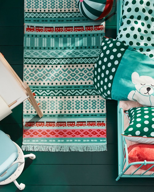 KÄPPHÄST soft toy, flatwoven rug and bed linen in colourful patterns – they create a coordinated look together.