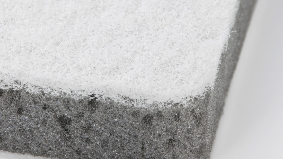 pembersih kramik kamar mandi