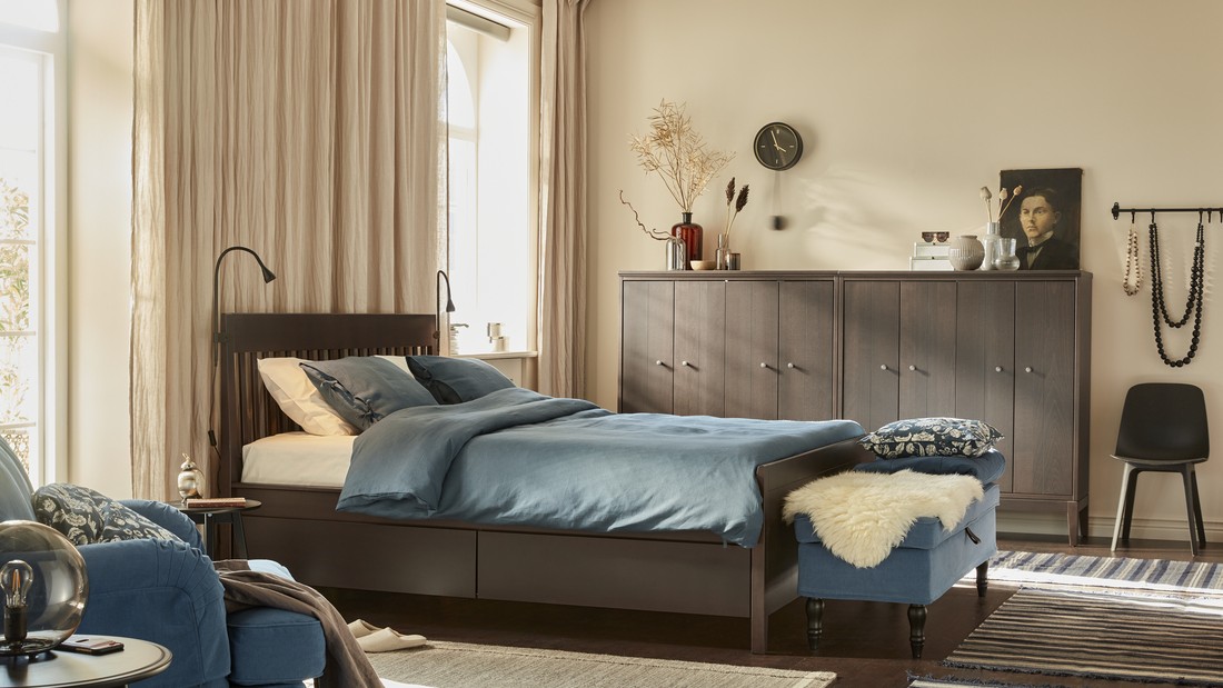 Dipan kayu minimalis modern