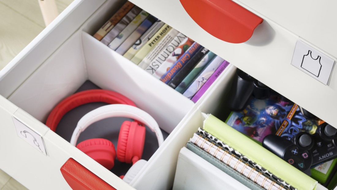 lemari baju bayi minimalis