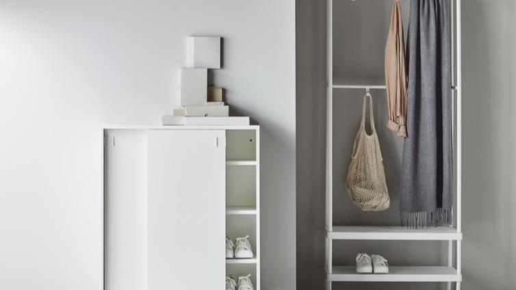 ak sepatu untuk anak kost