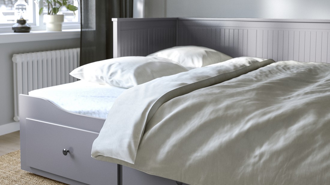 Meja tempat tidur minimalist