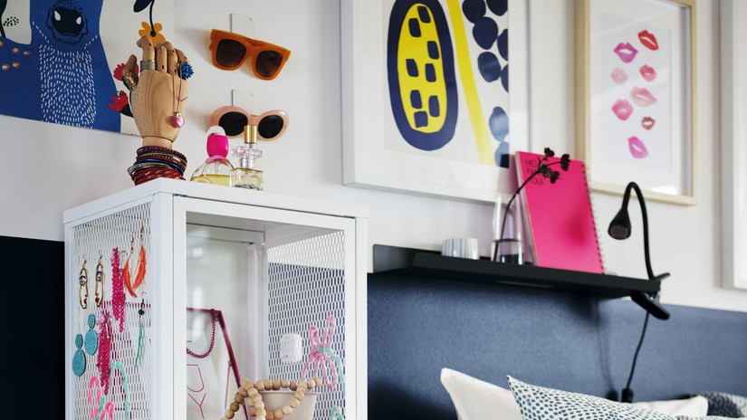 hiasan dinding kamar tidur