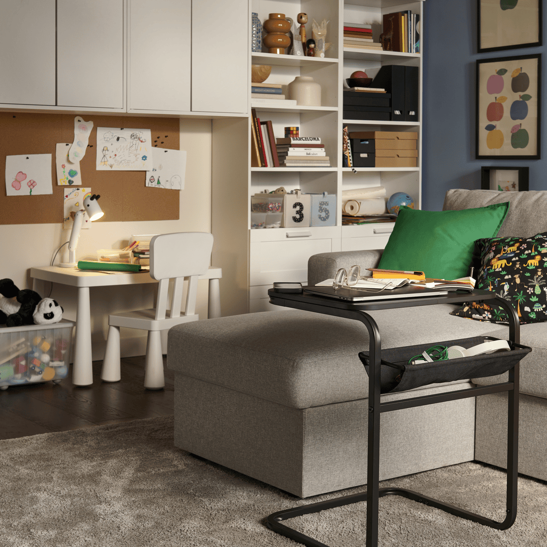 BÅRSLÖV sofa and BJÖRKÅSEN table for a living room work corner