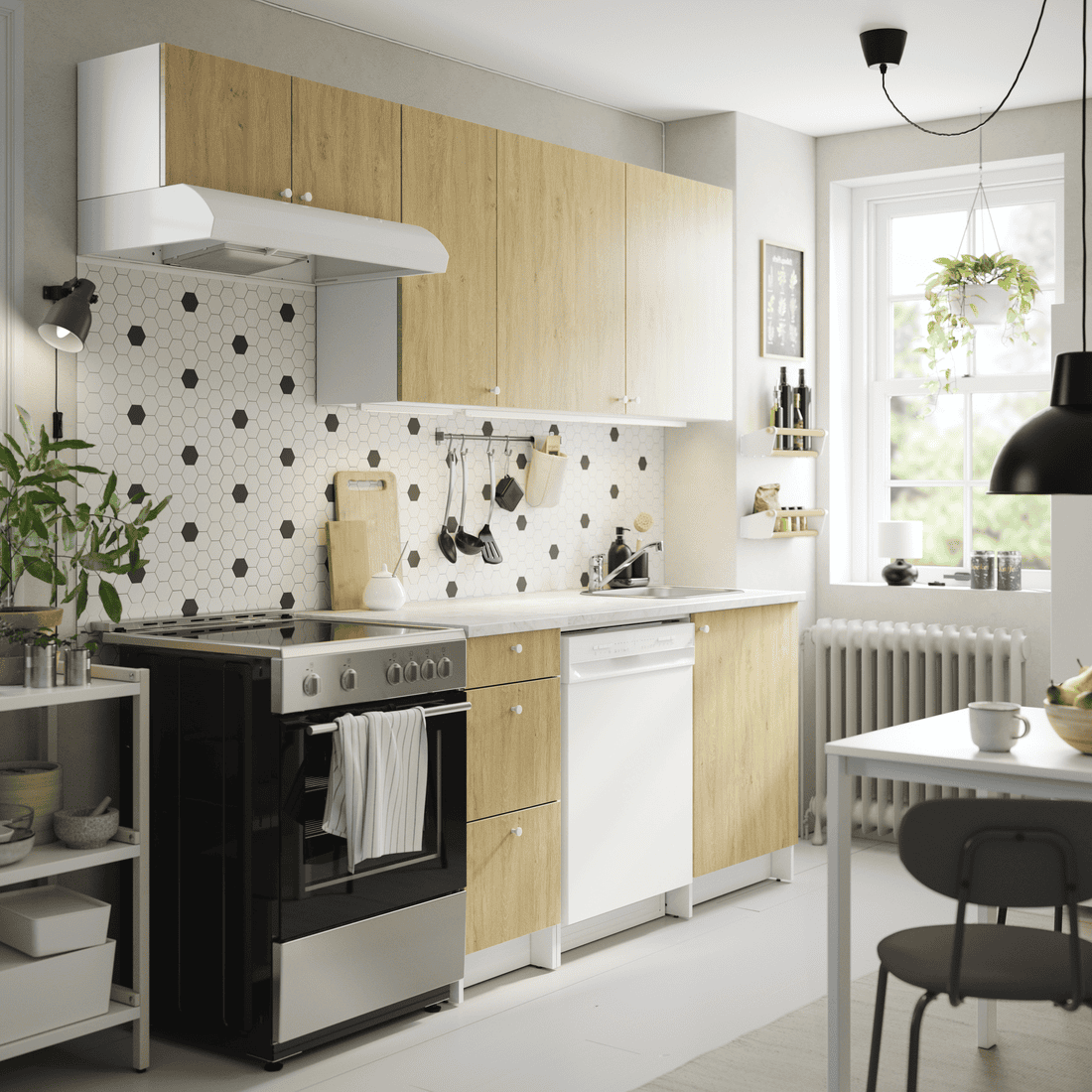 set dapur KNOXHULT layout linear (lurus) dengan aksen kayu dan kombinasi warna putih