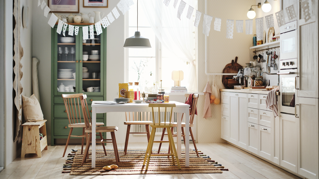 Ergonomic L-Shaped Minimalist Kitchen