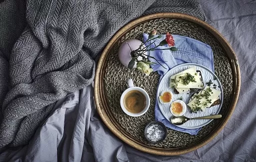 Make romantic breakfast as the best Valentine gift