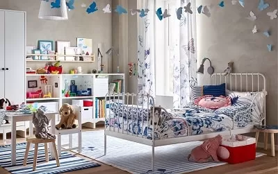 Kamar tidur bernuansa kupu-kupu