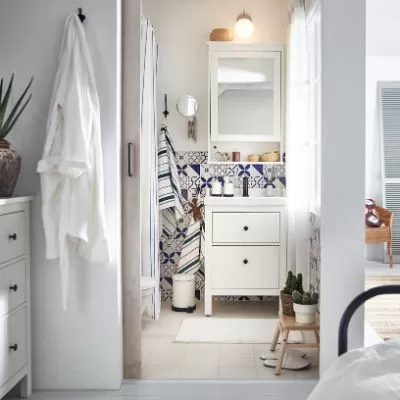Kamar mandi indah yang berpadu sempurna dengan keseluruhan rumah Anda