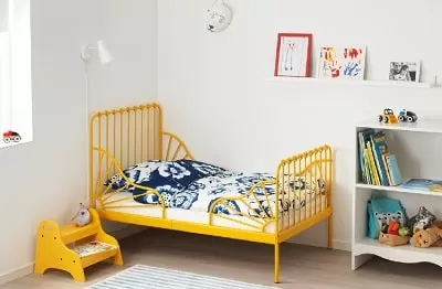 Tempat tidur MINNEN yang mengikuti pertumbuhan si kecil