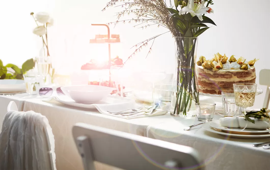 An elegant table setting for Eid al-Fitr feast