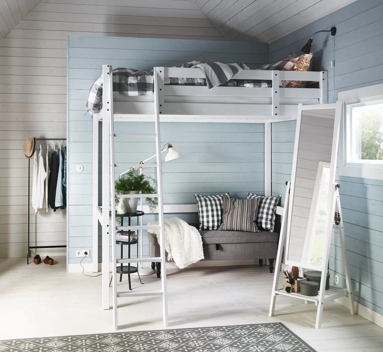 Tempat tidur tingkat sebagai solusi untuk kamar tidur kecil