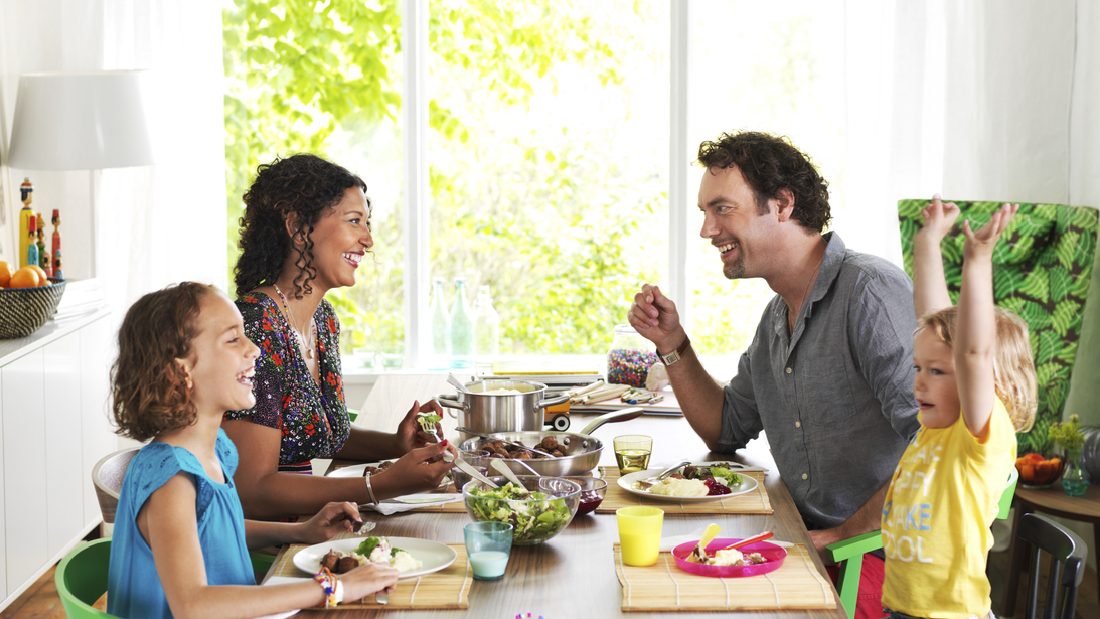 What is table manner? the importance of dining etiquette in formal and