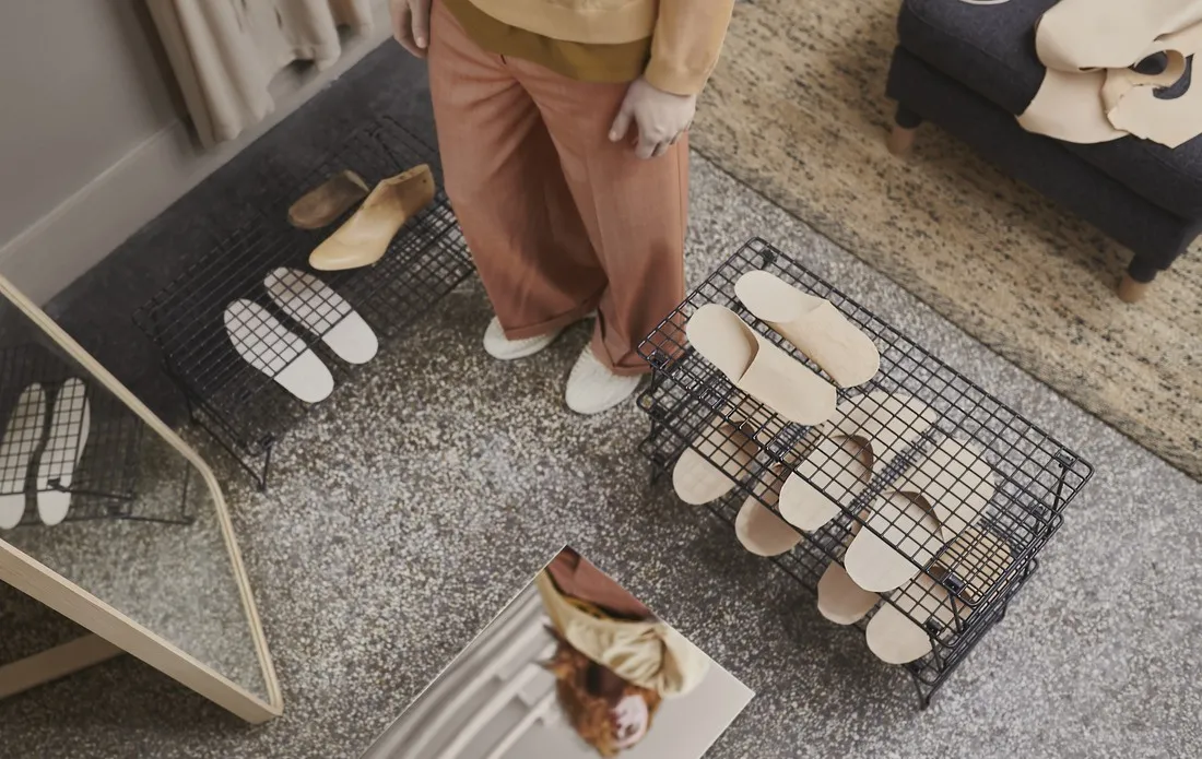 Tata koleksi alas kaki lebih mudah dengan lemari sepatu IKEA