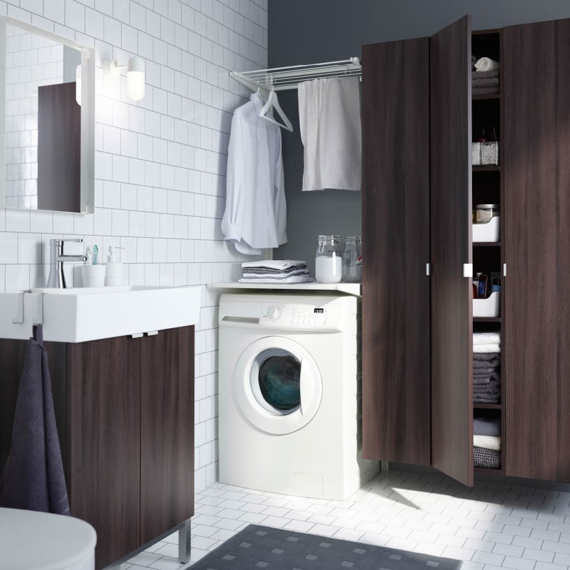 Tambahkan area laundry di kamar mandi Anda